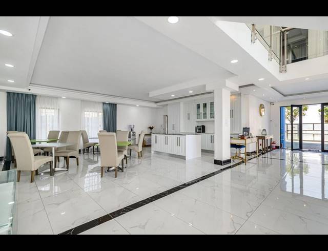 11 BEDROOM HOUSE FOR SALE IN SUNSET BEACH